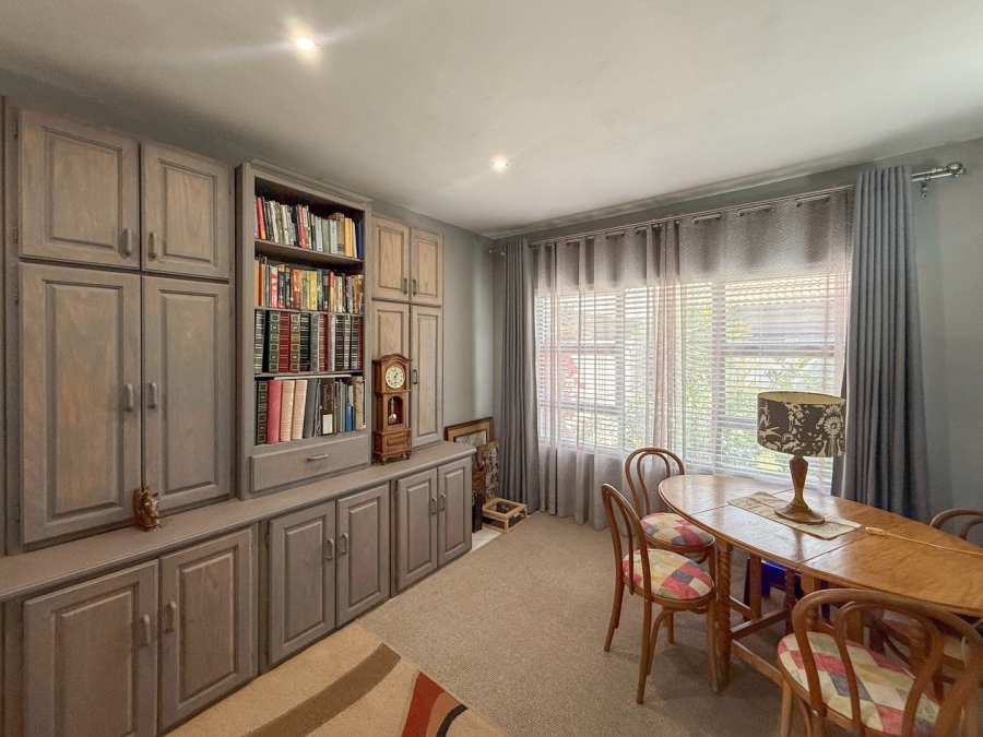 7 Bedroom Property for Sale in Melodie North West